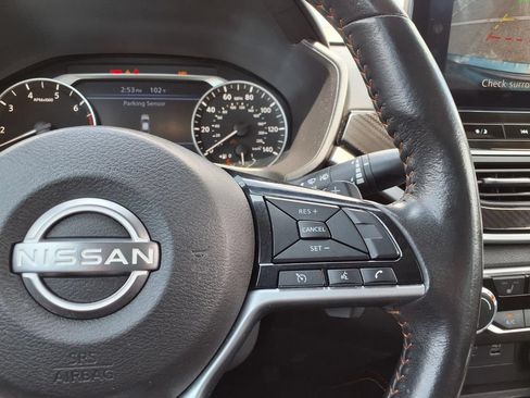 Used 2023 Nissan Altima 2.5 SR w/ SR Premium Package FWD image 37