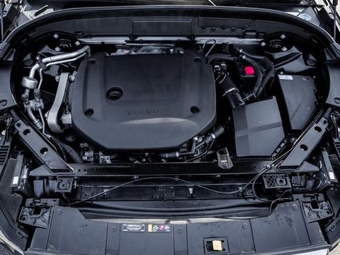 Certified 2023 Volvo XC60 B6 Ultimate w/ Protection Package Premier image 19