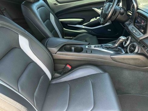 Used 2022 Chevrolet Camaro LT w/ Technology Package RWD image 18