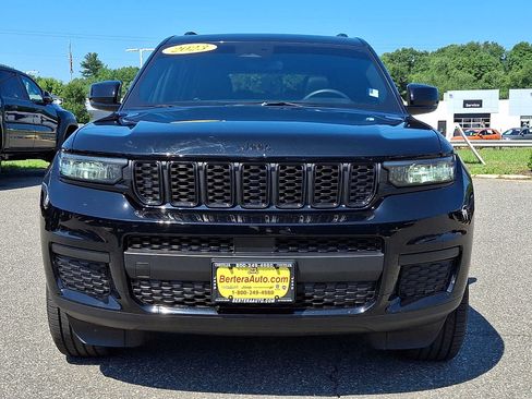 Certified 2023 Jeep Grand Cherokee L Laredo AWD/4WD image 2