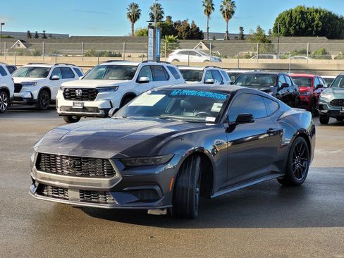 Used 2024 Ford Mustang Premium image 9