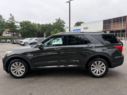 Used 2022 Ford Explorer Limited w/ Limited Technology Package AWD/4WD image 5
