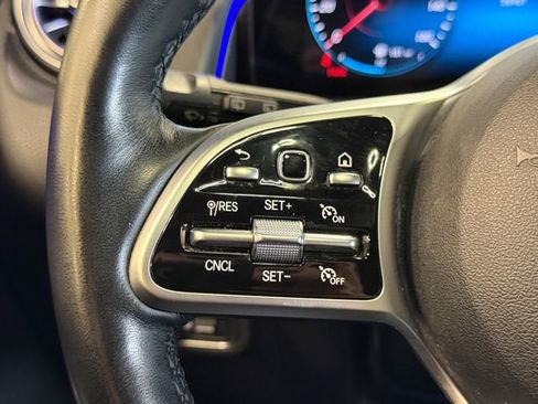 Used 2023 Mercedes-Benz GLB 250 4MATIC image 25