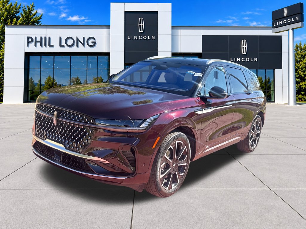 Used 2024 Lincoln Nautilus Reserve w/ Equipment Group 202A AWD/4WD image 4