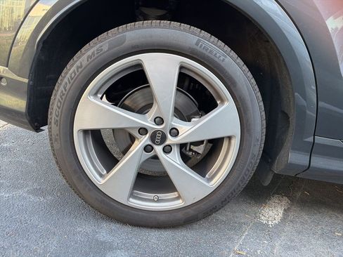 Used 2025 Audi Q5 Prestige image 10