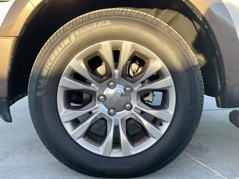 Used 2018 RAM 1500 Laramie Longhorn w/ Longhorn Southfork Package image 9