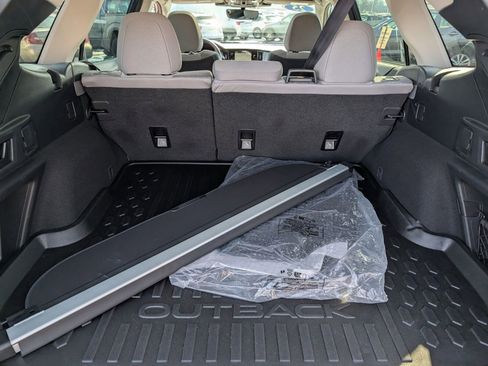 Used 2025 Subaru Outback Premium image 20