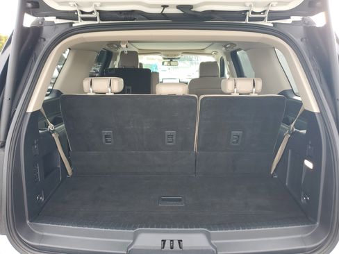 Used 2022 Ford Expedition XLT image 10