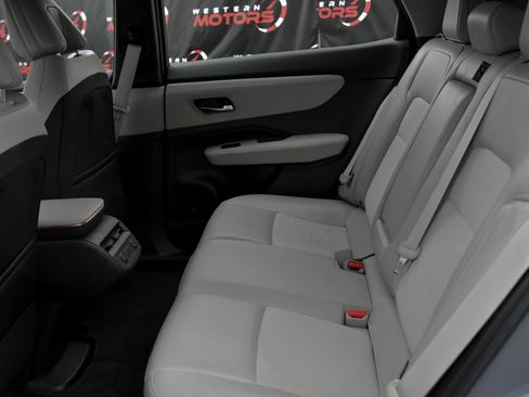 Used 2024 Nissan Ariya AWD image 39