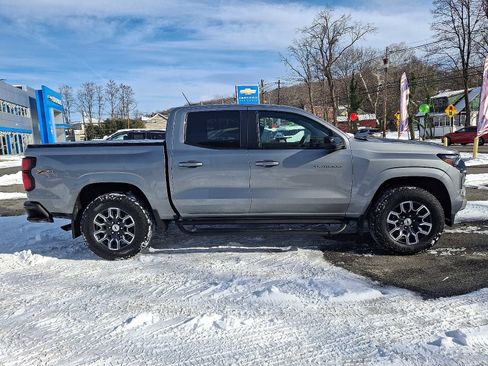 Used 2024 Chevrolet Colorado Z71 w/ Z71 Convenience Package 2 image 7
