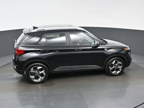 Used 2021 Hyundai Venue SEL FWD image 36