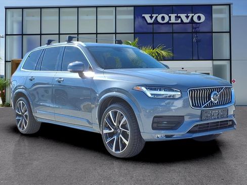 Used 2021 Volvo XC90 T6 Momentum w/ Protection Package image 1