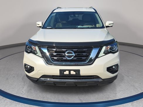 Used 2019 Nissan Pathfinder SL FWD image 2