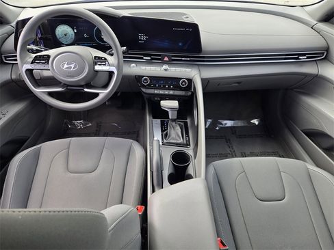 Certified 2024 Hyundai Elantra SEL image 12