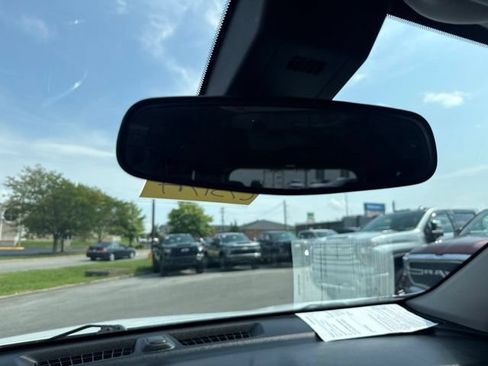 Used 2020 Chevrolet Equinox LT FWD image 21