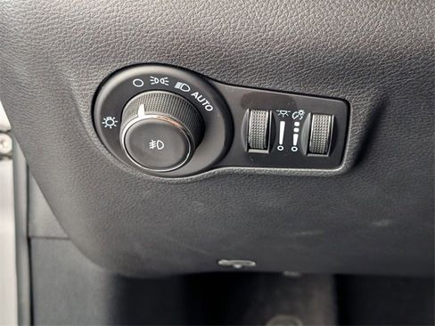 Used 2022 Jeep Compass Latitude image 28