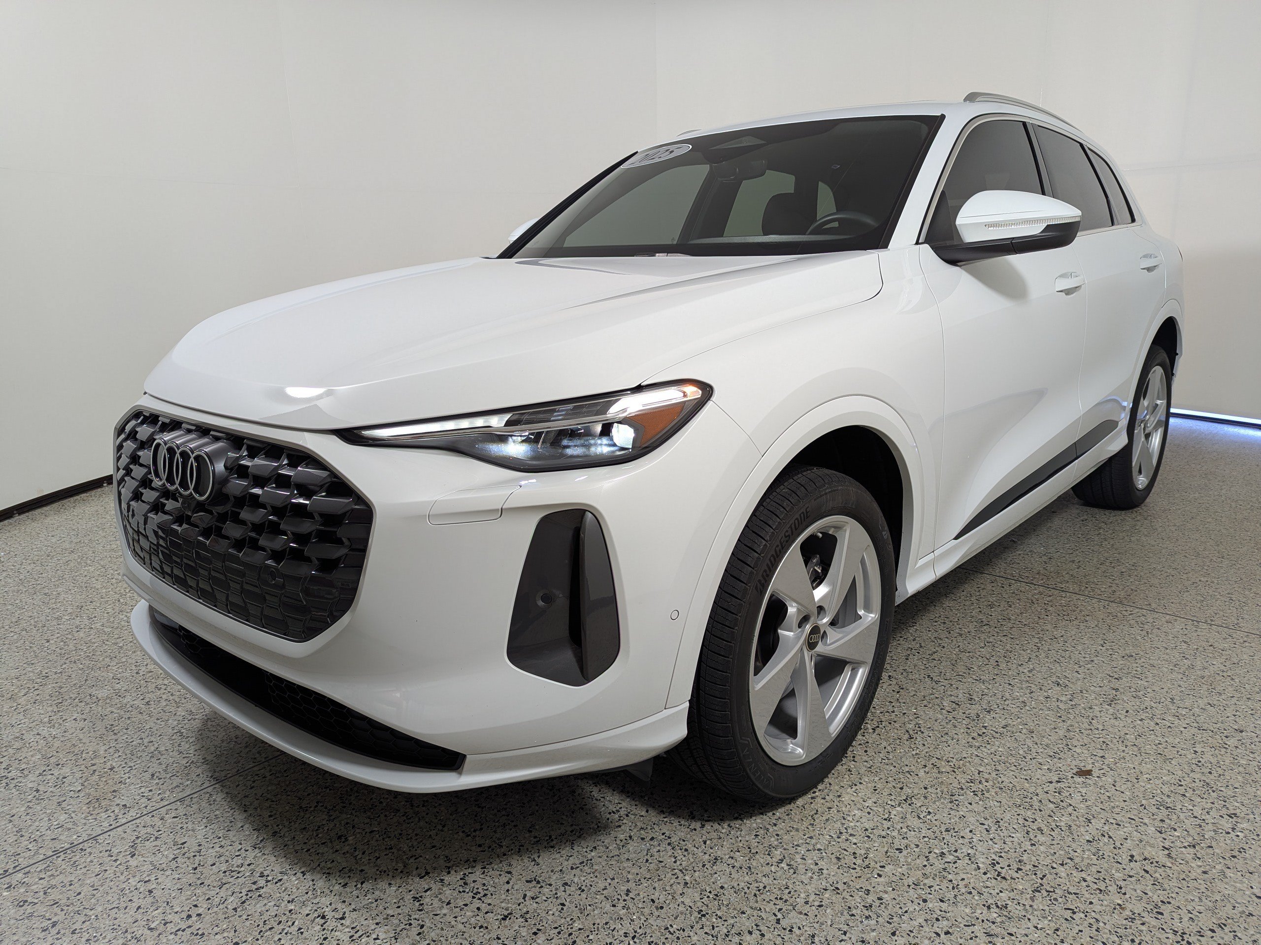Certified 2025 Audi Q5 Premium w/ Premium Plus AWD/4WD image 3