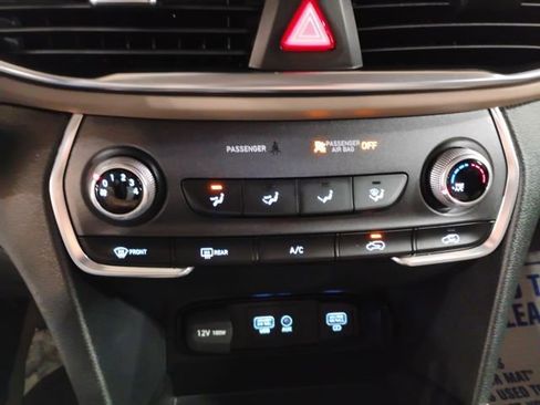 Used 2020 Hyundai Santa Fe SE image 36