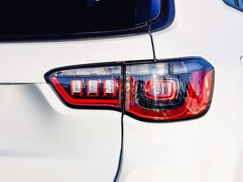 New 2026 Jeep Compass Latitude image 10