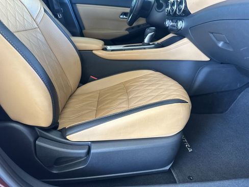 Used 2022 Nissan Sentra SV w/ SV Premium Package image 38