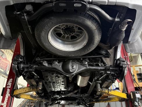 Used 2007 Toyota 4Runner SR5 AWD/4WD image 35