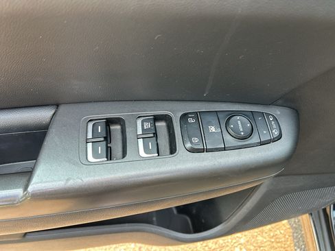Used 2020 Kia Sportage S FWD image 14