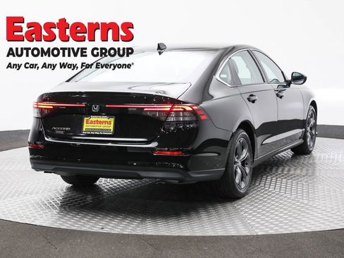 Used 2023 Honda Accord EX image 5