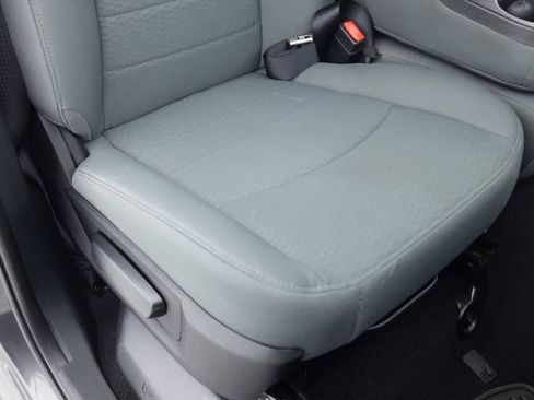 Used 2018 RAM 1500 Express w/ Express Value Package image 29