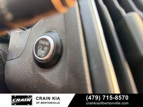 Used 2018 Ford Focus Titanium image 34