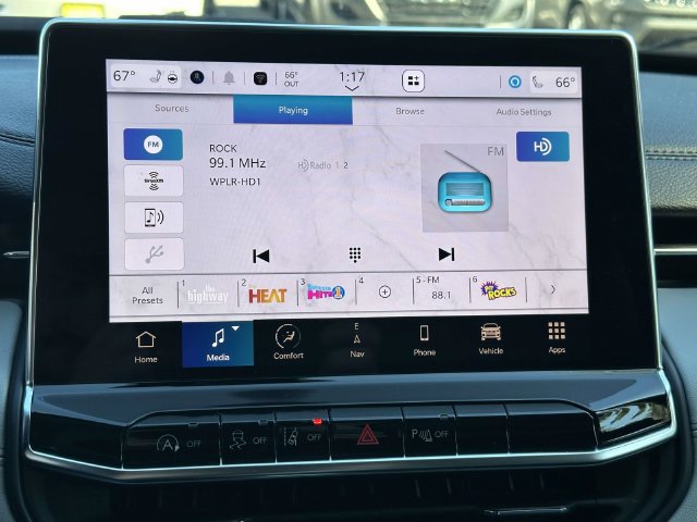 Certified 2025 Jeep Compass Limited w/ Elite Group AWD/4WD image 34