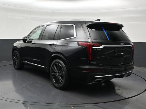 Used 2023 Cadillac XT6 Luxury FWD image 3