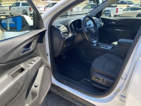 Used 2020 Chevrolet Equinox LT FWD image 9