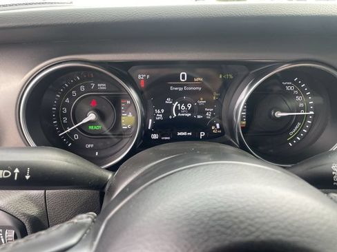 Used 2023 Jeep Wrangler Unlimited w/ Cold Weather Group AWD/4WD image 20
