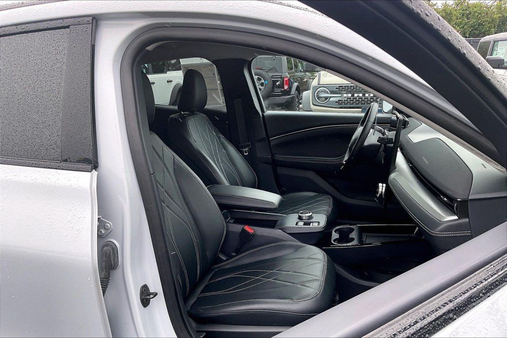 Certified 2023 Ford Mustang Mach-E Select AWD/4WD image 6