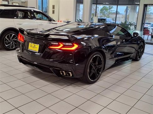 Used 2024 Chevrolet Corvette Stingray Coupe w/ Z51 Performance Package image 2