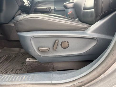 Used 2023 Ford Maverick Lariat w/ Black Appearance Package FWD image 9