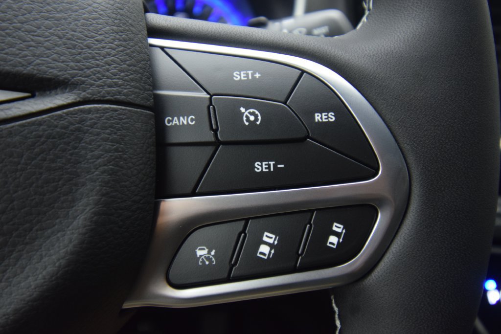 New 2027 Chrysler Pacifica Select AWD/4WD image 22