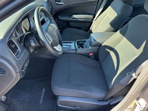 Used 2014 Dodge Charger SE w/ Connectivity Group image 11