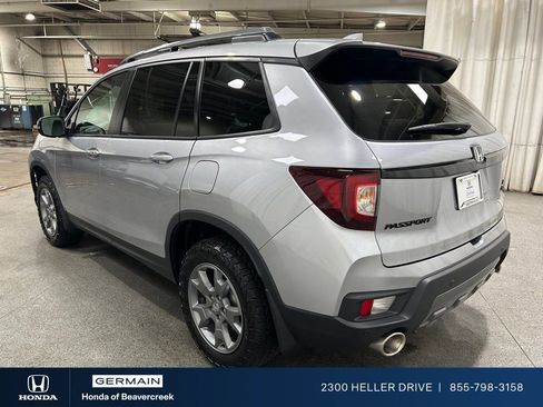 Certified 2025 Honda Passport TrailSport image 5