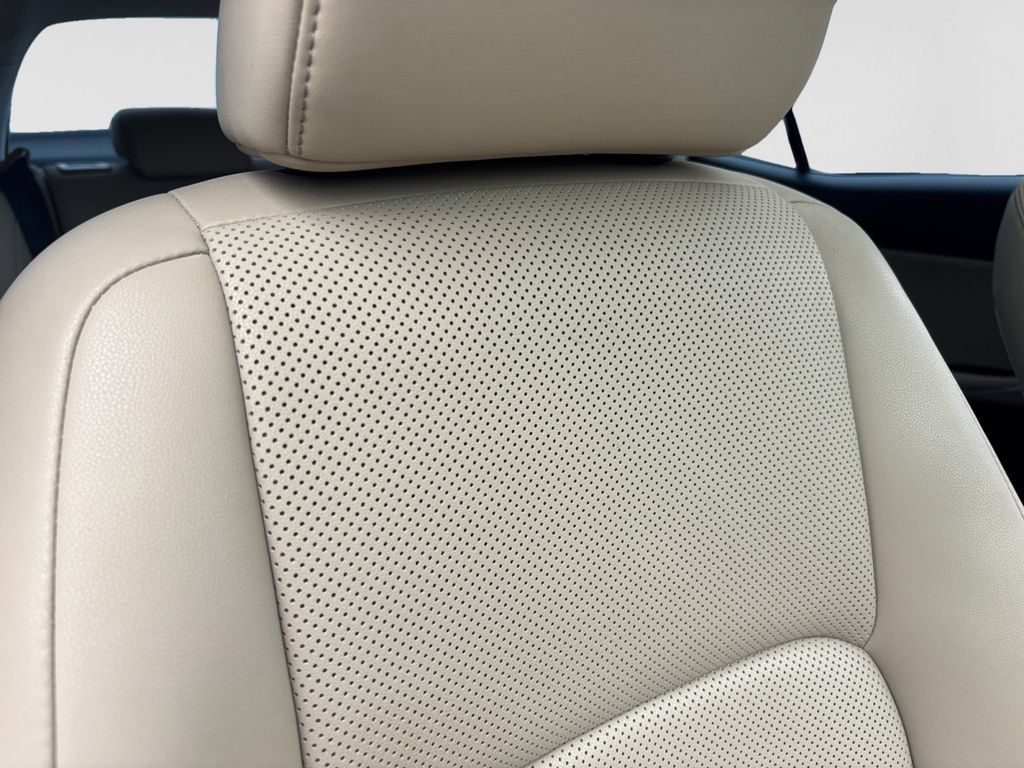 Used 2019 Lexus IS 300 w/ Premium Package RWD image 50