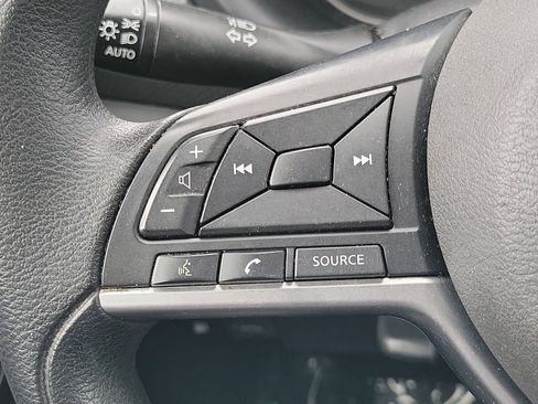 Certified 2022 Nissan Kicks S FWD image 28