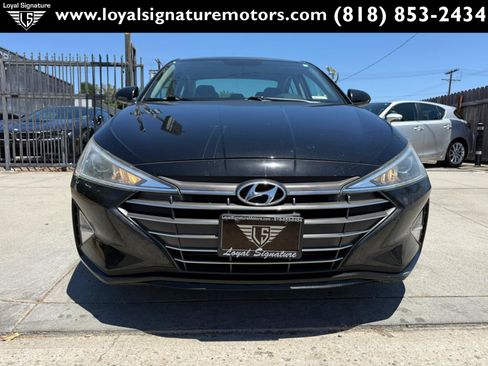 Used 2019 Hyundai Elantra SE w/ Cargo Package FWD image 2