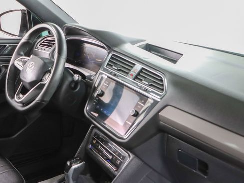 Used 2024 Volkswagen Tiguan SE R-Line FWD image 27