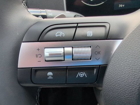 Used 2025 Hyundai Sonata SEL FWD image 18