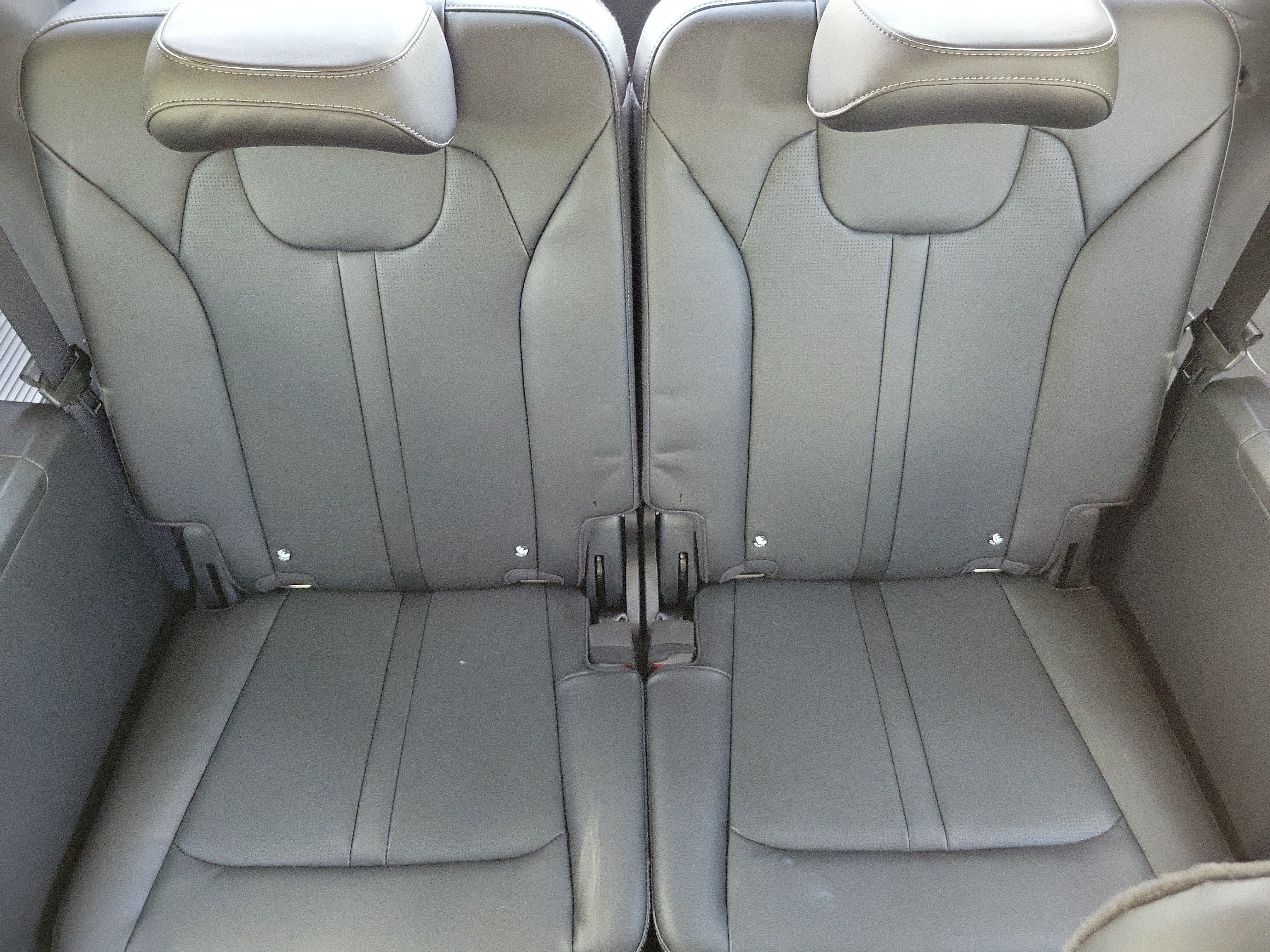 Used 2025 Kia Sorento SX FWD image 14