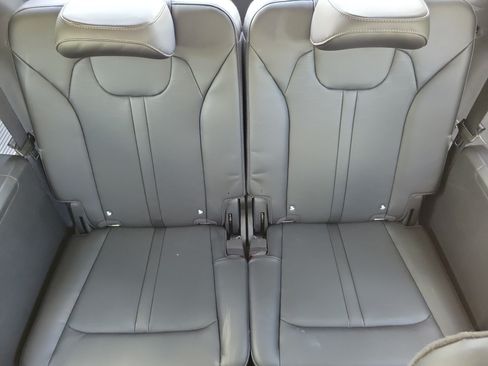 Used 2025 Kia Sorento SX FWD image 14