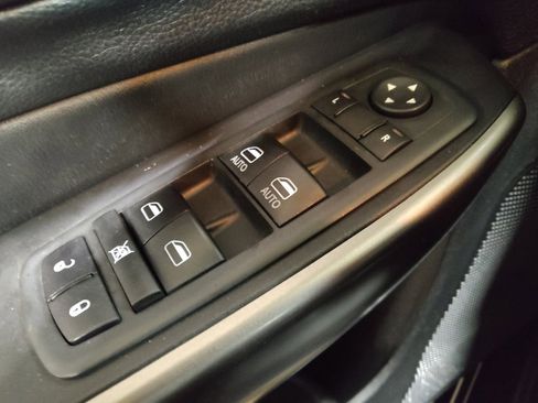 Used 2020 Jeep Cherokee Latitude Plus image 27