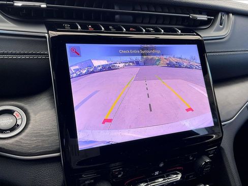 New 2025 Jeep Grand Cherokee L Limited image 13