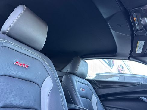 Used 2019 Chevrolet Camaro SS image 18