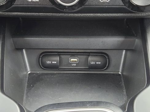 Certified 2025 Kia Soul LX image 19